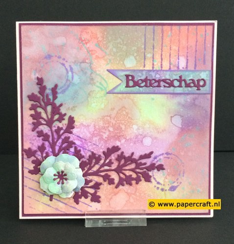 Kaart met Tim Holtz Distress Oxide inkt